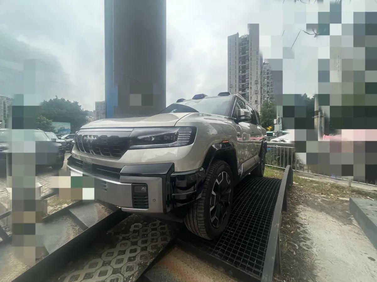 2025 FangChengBao Bao 8 2.0T 245HP L4 E-CVT PHEV 36.8KWH image 1