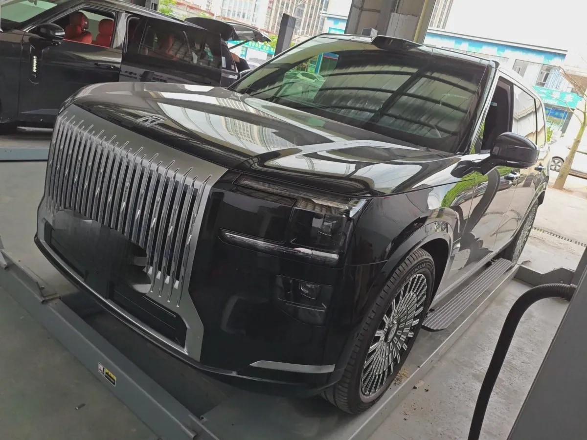 2025 Zeekr 9X 2.0T 279HP L4 1DHT PHEV image 1