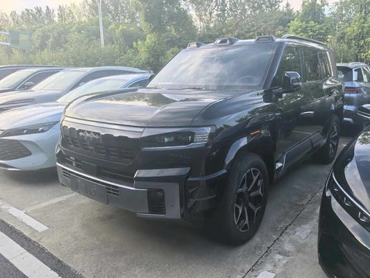 2025 FangChengBao Bao 8 2.0T 245HP L4 E-CVT PHEV 36.8KWH image 1