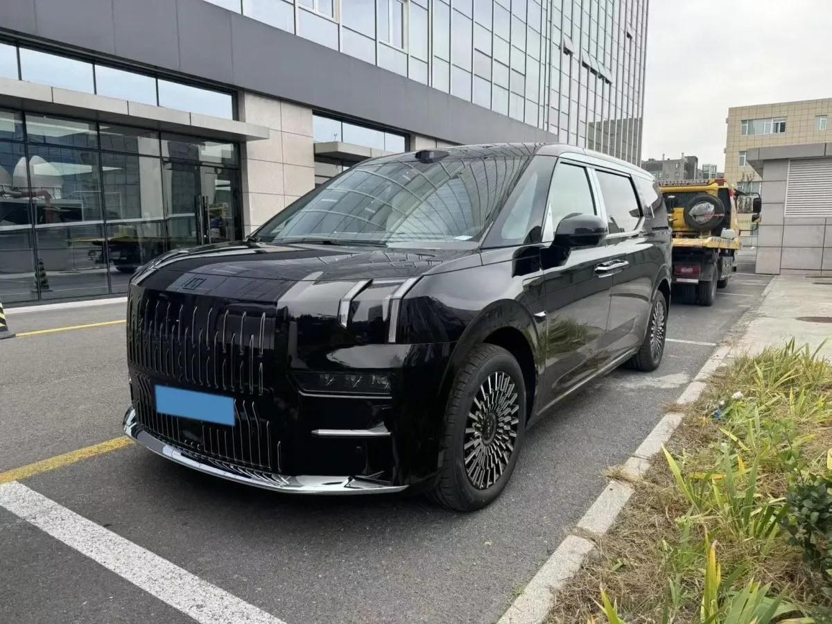 2024 Zeekr 009 BEV 108KWH 702km image 1