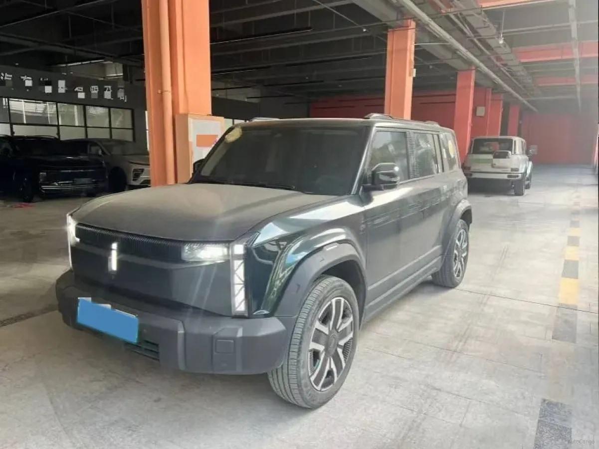 2024 iCAR iCAR 03 BEV 65.69KWH image 1