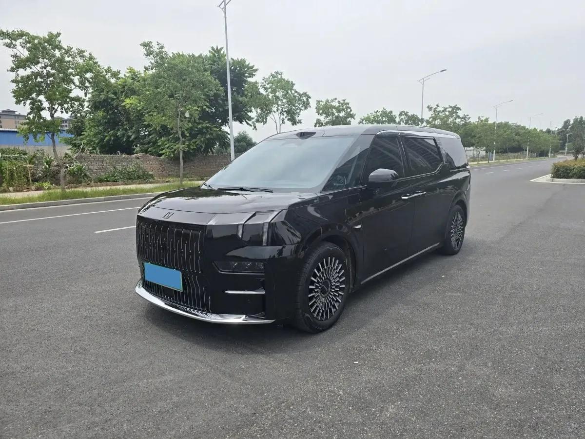 2024 Zeekr 009 BEV 108KWH 702km image 1
