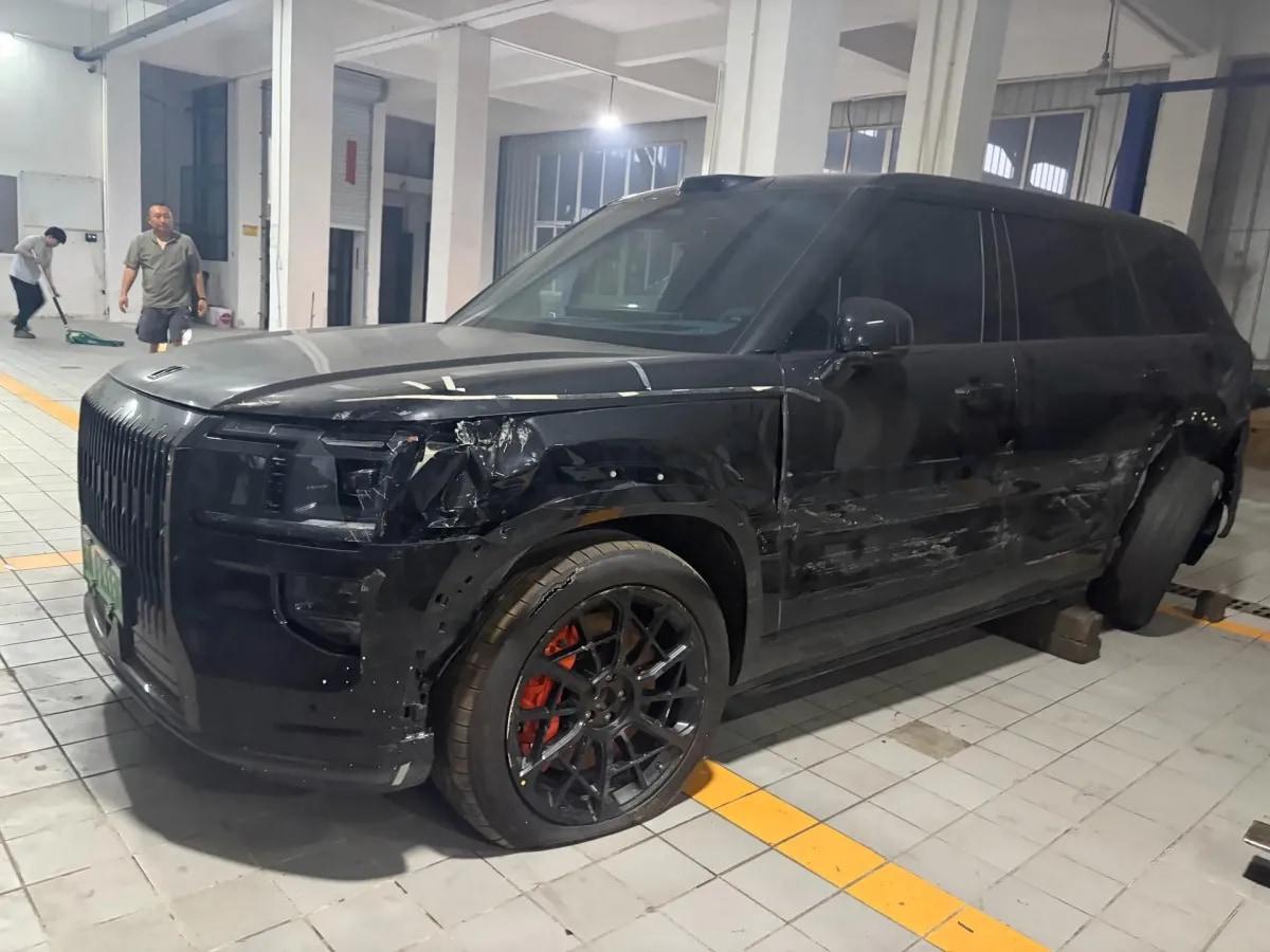 2025 Zeekr 9X 2.0T 279HP L4 1DHT PHEV image 1