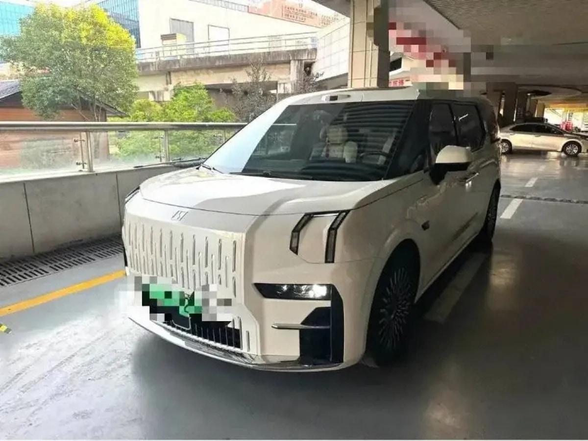 2024 Zeekr 009 BEV 108KWH 740km image 1