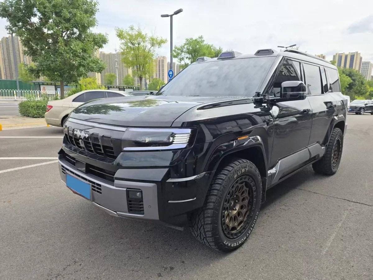 2025 FangChengBao Bao 8 2.0T 245HP L4 E-CVT PHEV 36.8KWH image 1