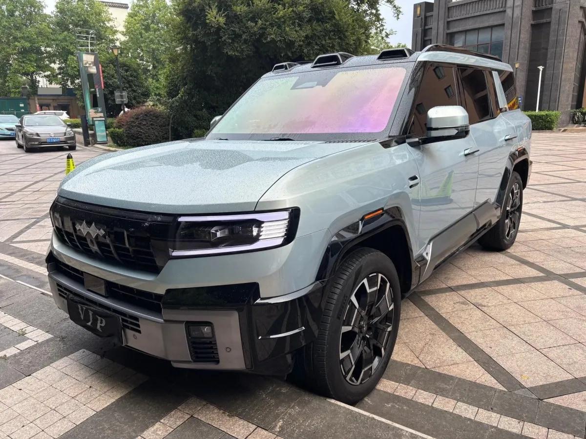 2025 FangChengBao Bao 8 2.0T 245HP L4 E-CVT PHEV 36.8KWH image 1