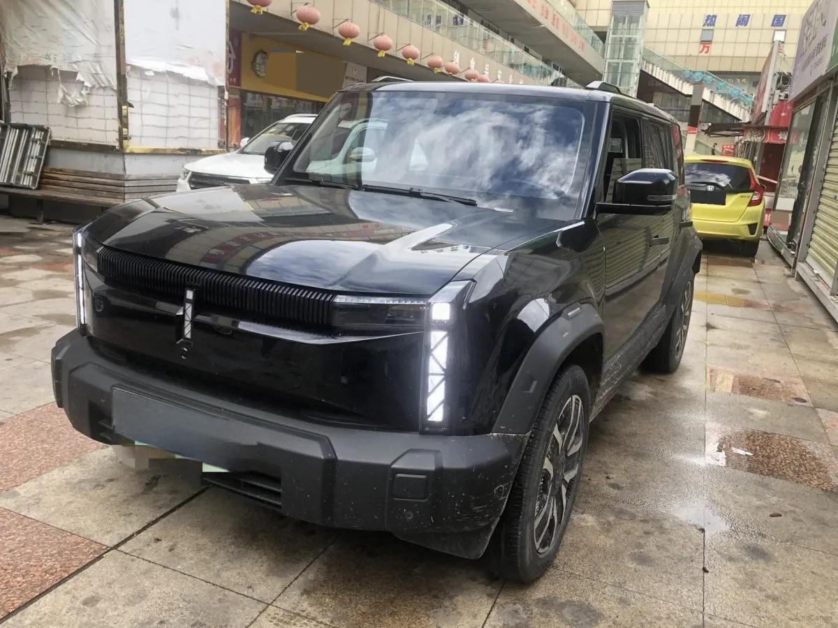 2024 iCAR iCAR 03 BEV 65.69KWH image 1