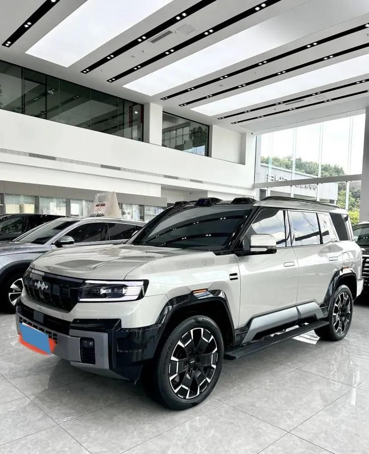 2025 Fang Cheng Bao Bao 8 2.0T 245HP L4 E-CVT PHEV 36.8KWH image 1