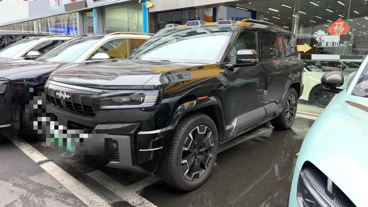 2025 Fang Cheng Bao Bao 8 2.0T 245HP L4 E-CVT PHEV 36.8KWH image 1