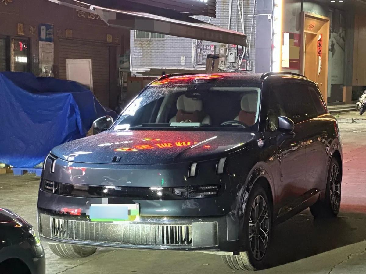 2025 LYNK&CO 900 2.0T 254HP L4 3DHT PHEV image 1