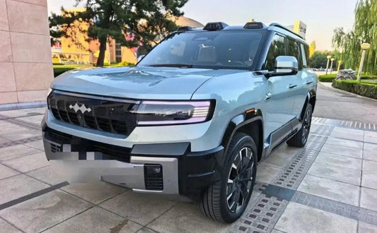 2025 Fang Cheng Bao Bao 8 2.0T 245HP L4 E-CVT PHEV 36.8KWH image 1