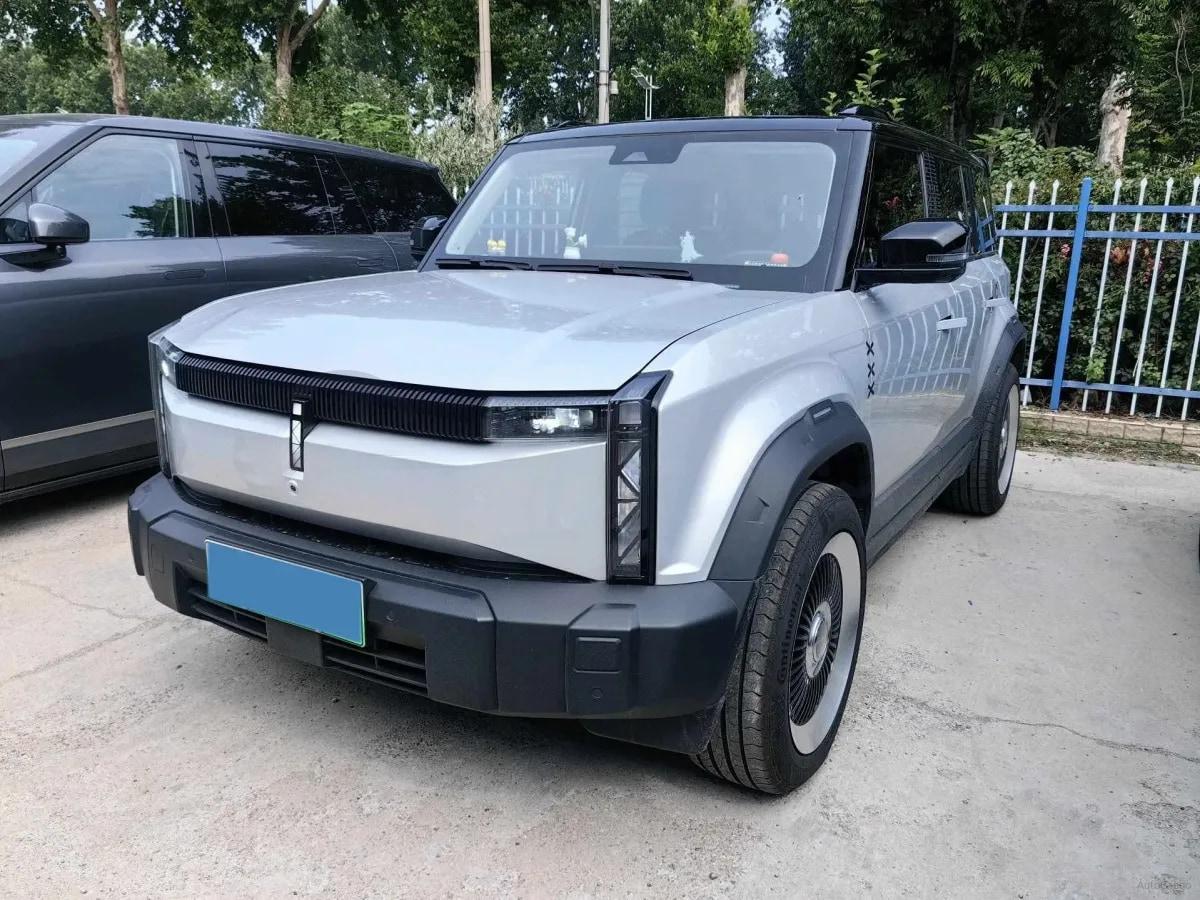 2024 iCAR iCAR 03 BEV 69.77KWH image 1