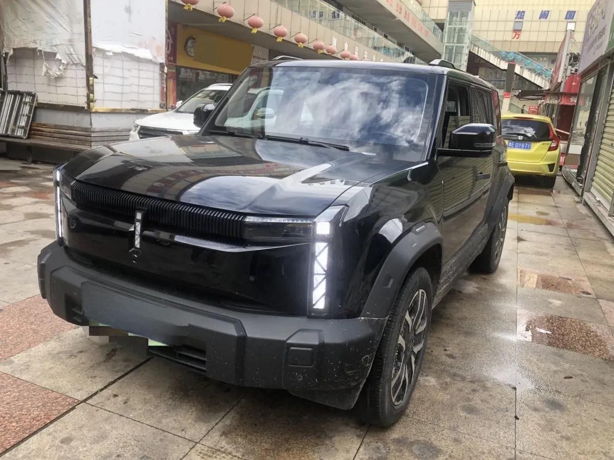 2024 iCAR iCAR 03 BEV 65.69KWH image 1