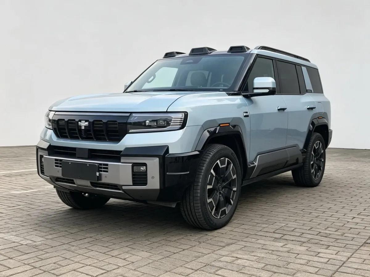 2025 FangChengBao Bao 8 2.0T 245HP L4 E-CVT PHEV 36.8KWH image 1