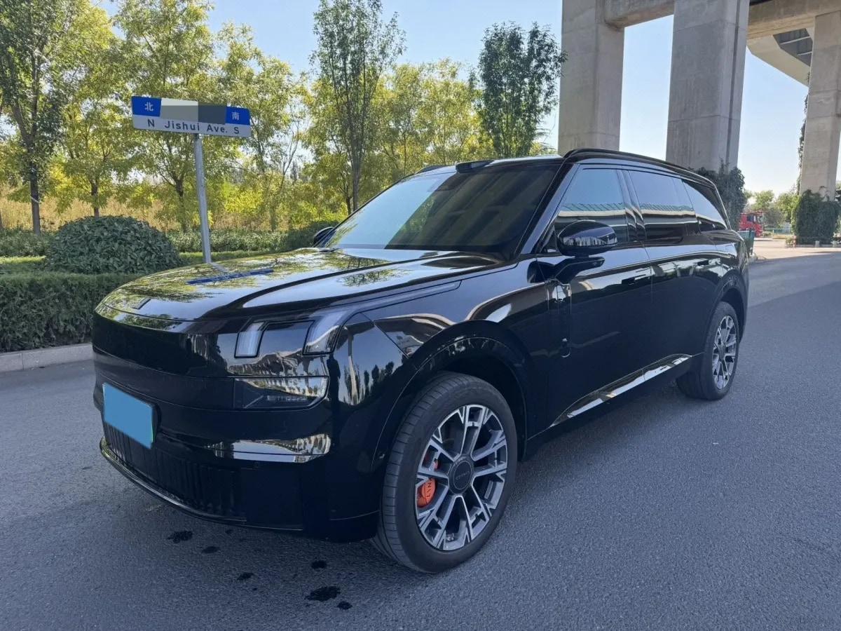 2025 LYNK&CO 900 1.5T 190HP L4 3DHT PHEV 44.85KWH 220km image 1