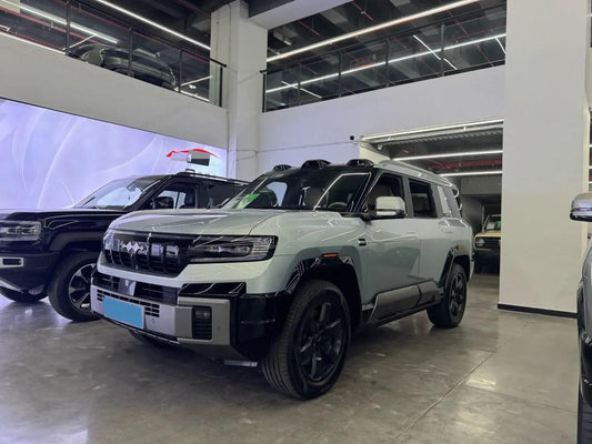 2025 Fang Cheng Bao Bao 8 2.0T 245HP L4 E-CVT PHEV 36.8KWH image 1