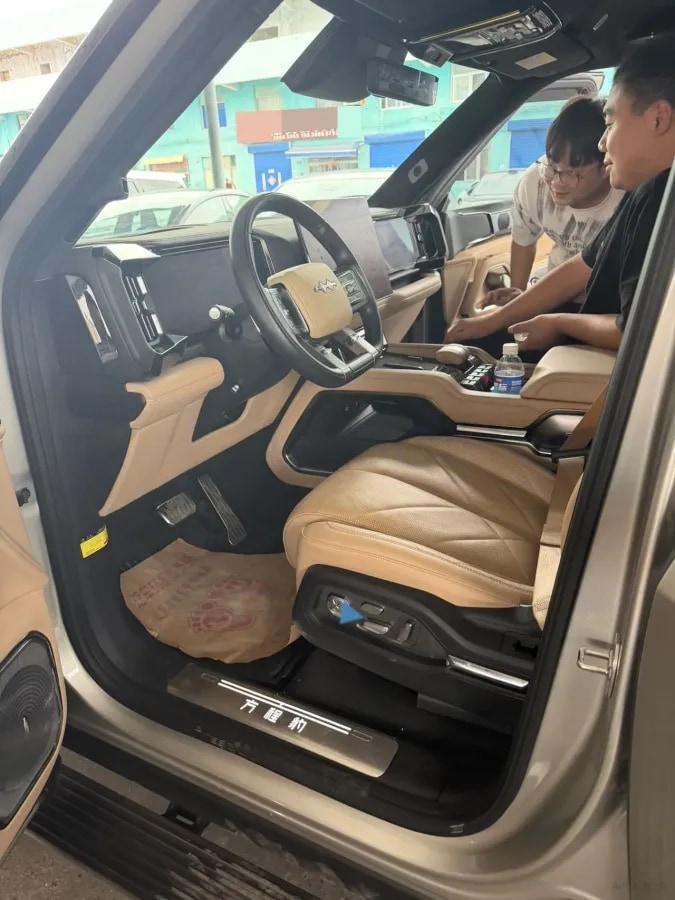 2025 Fang Cheng Bao Bao 8 2.0T 245HP L4 E-CVT PHEV 36.8KWH image 10