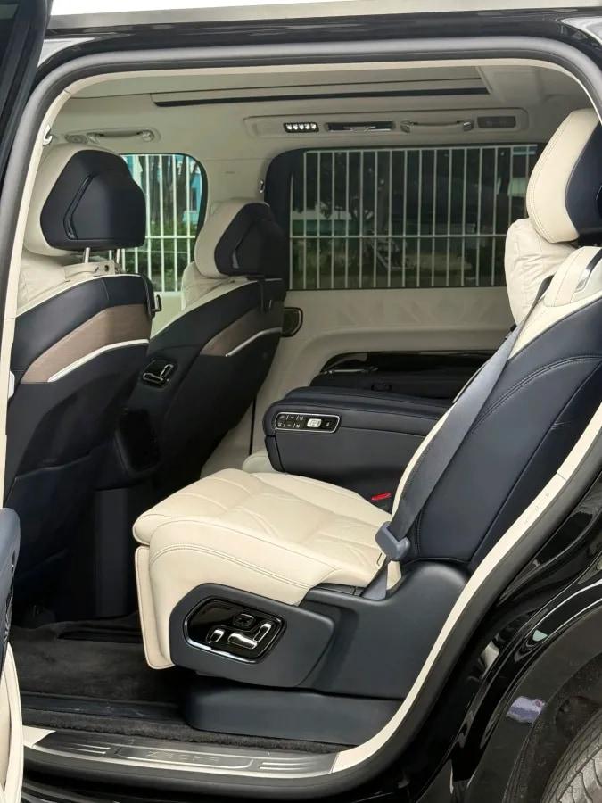 2025 Zeekr 9X 2.0T 279HP L4 1DHT PHEV image 10