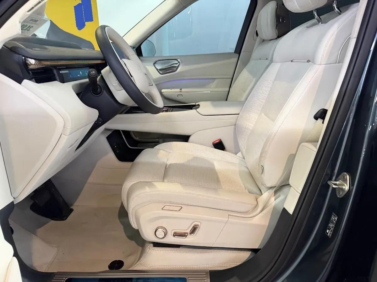2025 LYNK&CO 900 2.0T 254HP L4 3DHT PHEV image 10