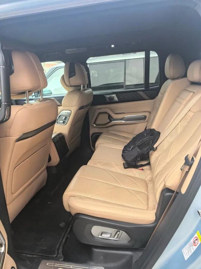 2025 Fang Cheng Bao Bao 8 2.0T 245HP L4 E-CVT PHEV 36.8KWH image 10
