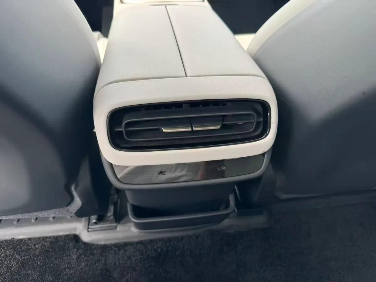 2024 Xiaomi SU7 BEV 73.6KWH image 11