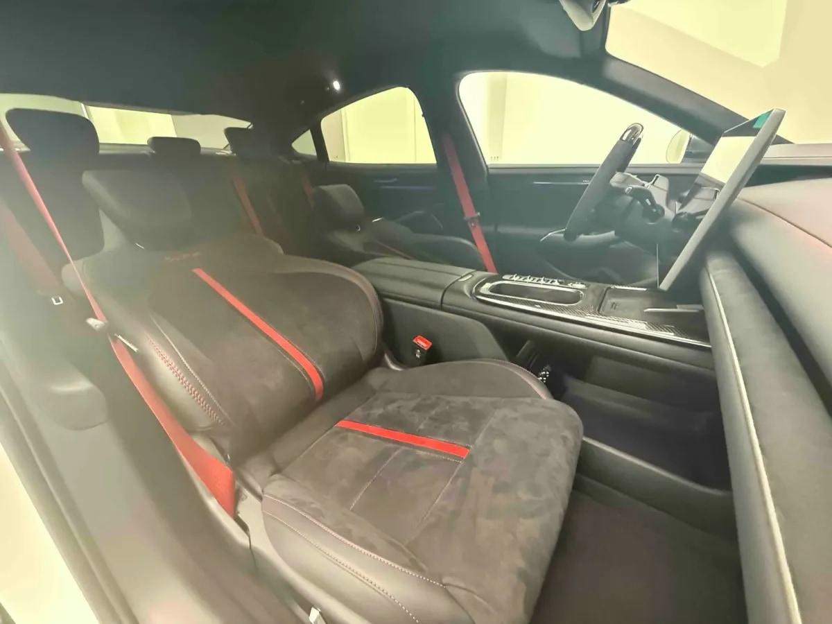 2025 Xiaomi SU7 Ultra BEV 93.7KWH image 11