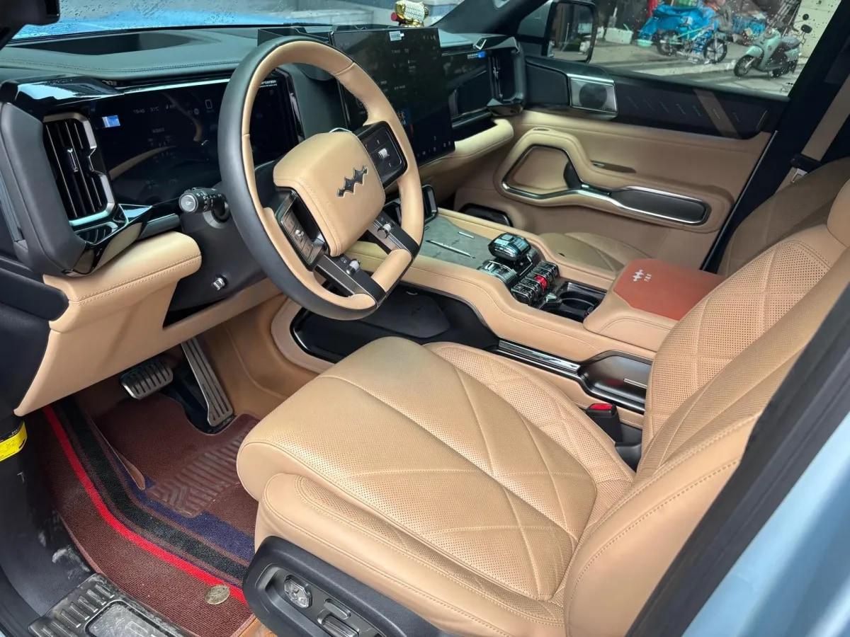 2025 FangChengBao Bao 8 2.0T 245HP L4 E-CVT PHEV 36.8KWH image 11