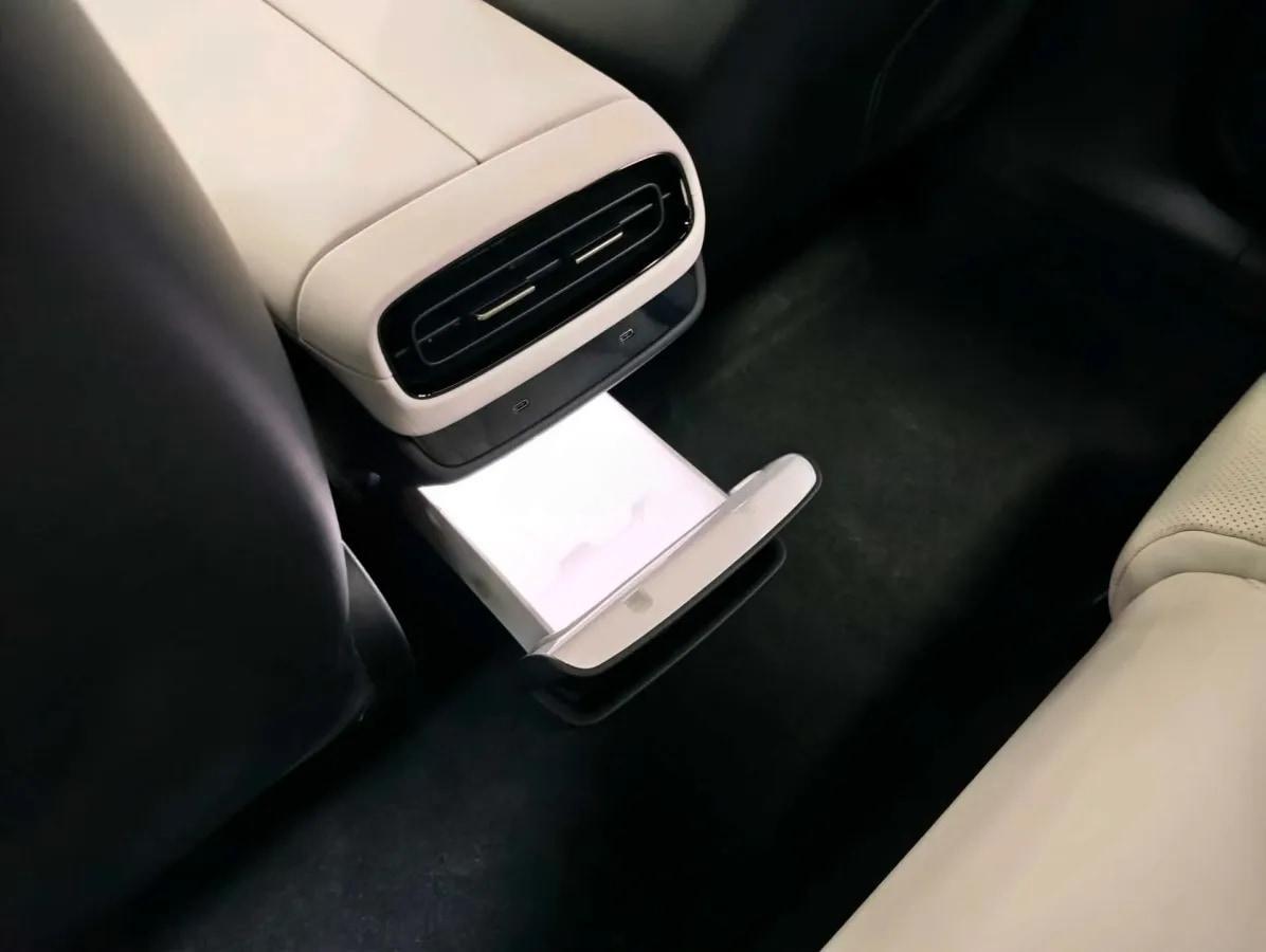 2024 Xiaomi SU7 BEV 94.3KWH image 11
