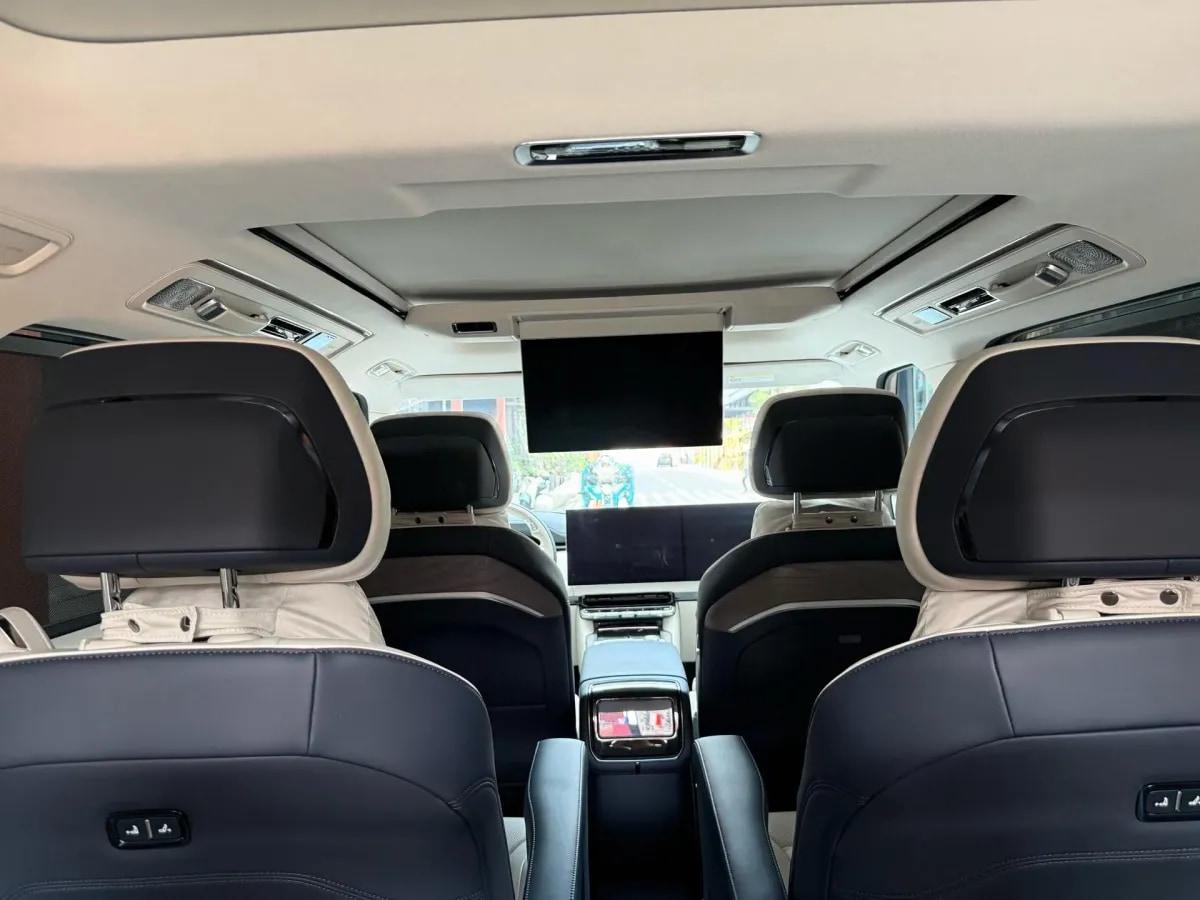 2025 Zeekr 9X 2.0T 279HP L4 1DHT PHEV image 11