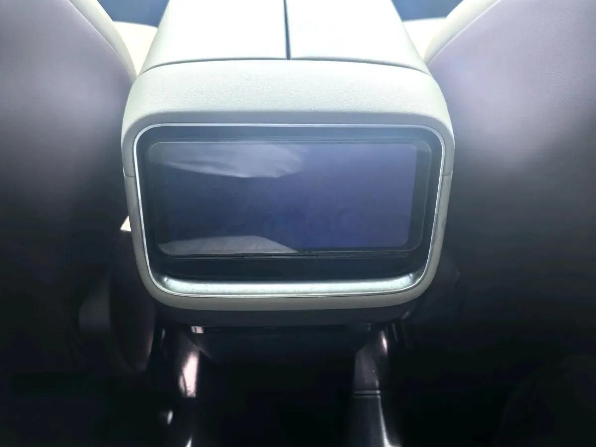 2025 Xiaomi YU7 BEV image 11