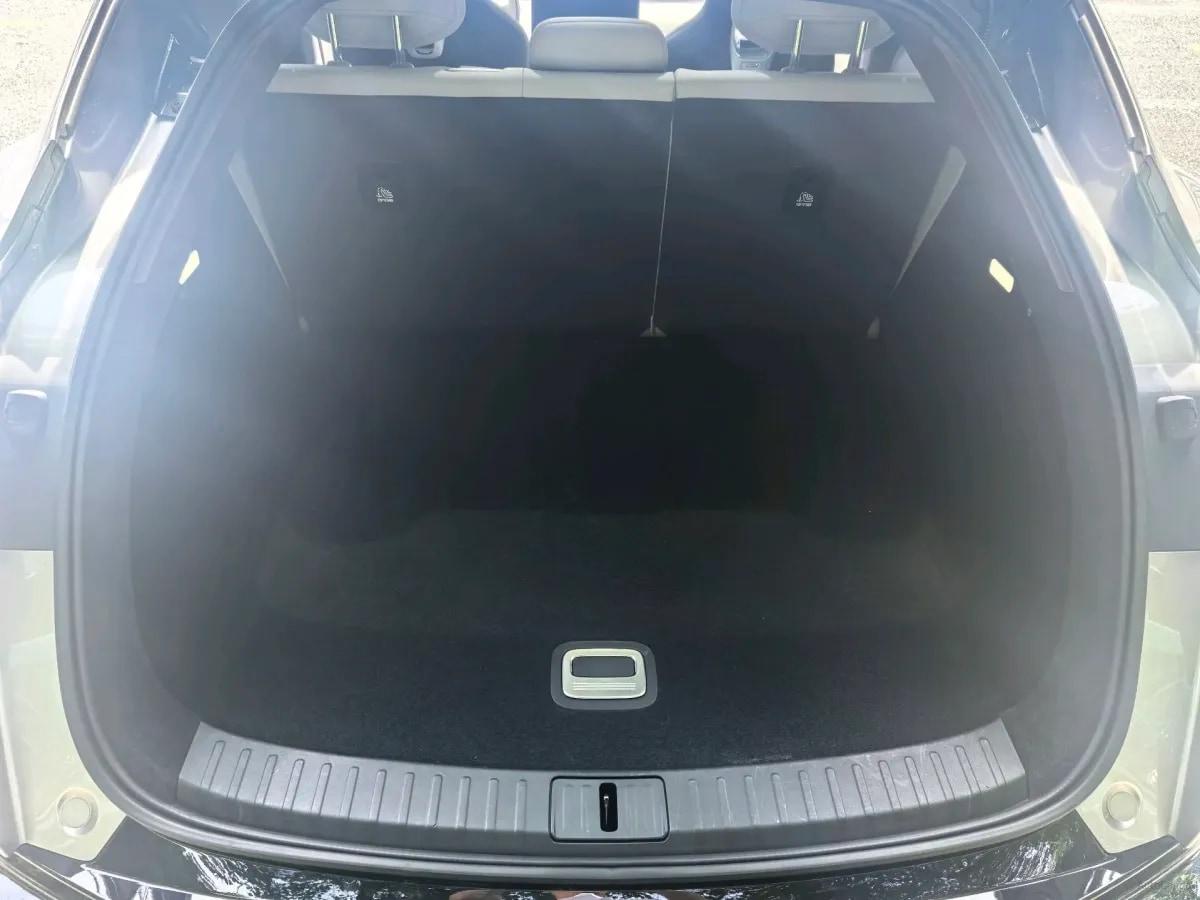 2025 Xiaomi YU7 BEV image 12
