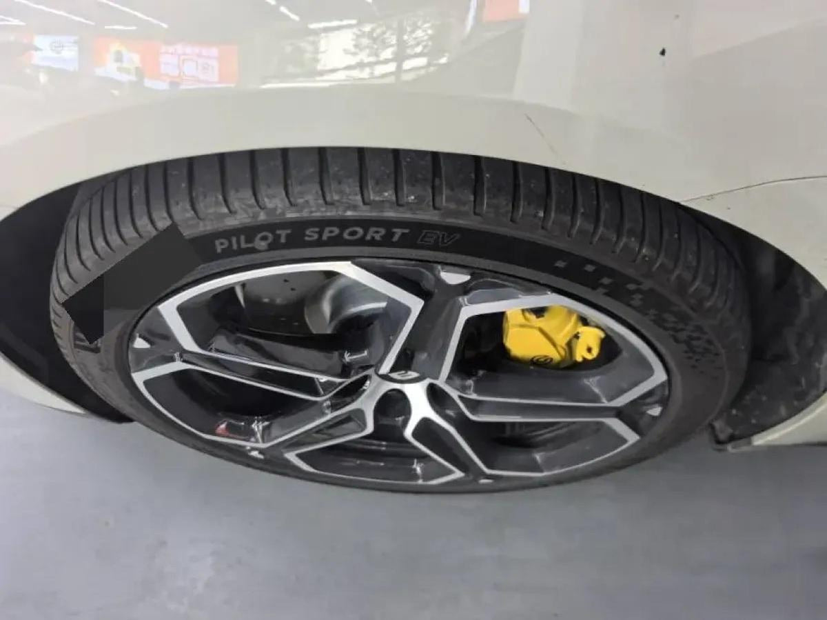 2024 Xiaomi SU7 BEV 101KWH 800km image 12