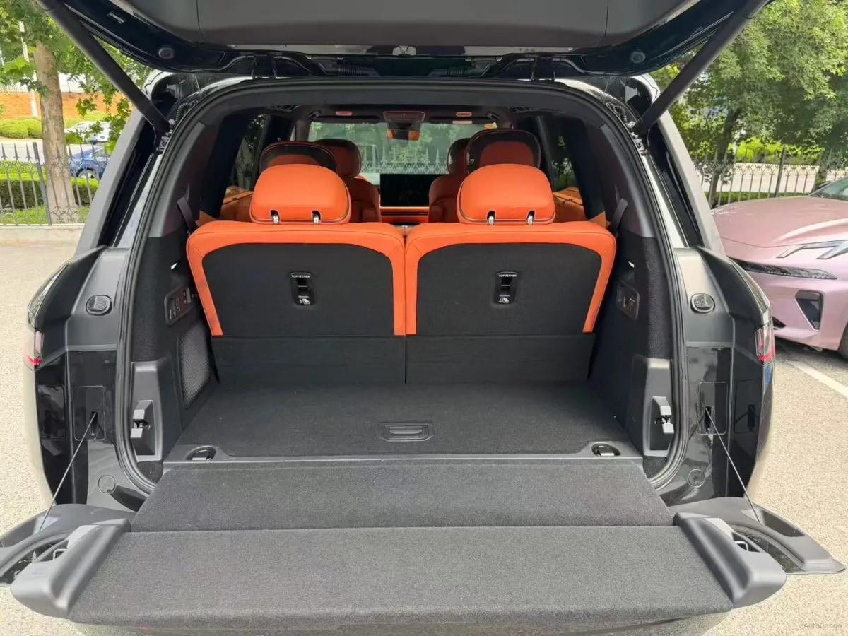 2025 LYNK&CO 900 2.0T 254HP L4 3DHT PHEV 52.38KWH 280km image 12
