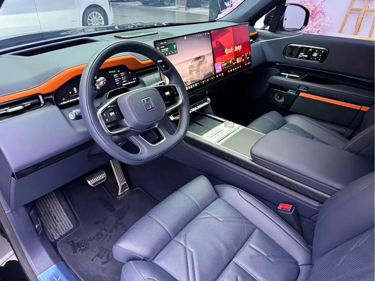 2025 Zeekr 9X 2.0T 279HP L4 1DHT PHEV image 12