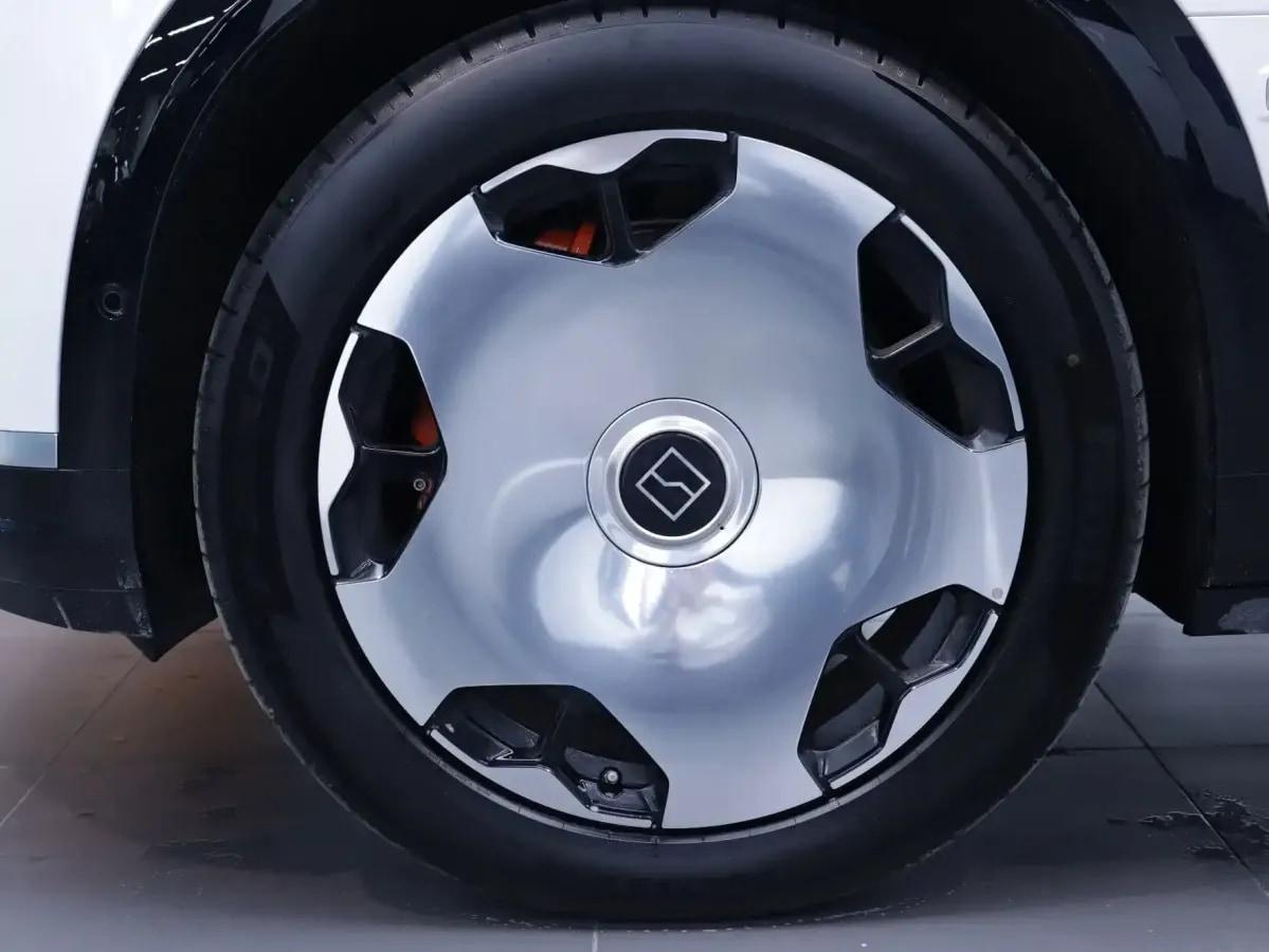 2025 Zeekr 9X 2.0T 279HP L4 1DHT PHEV 70KWH 380km image 12