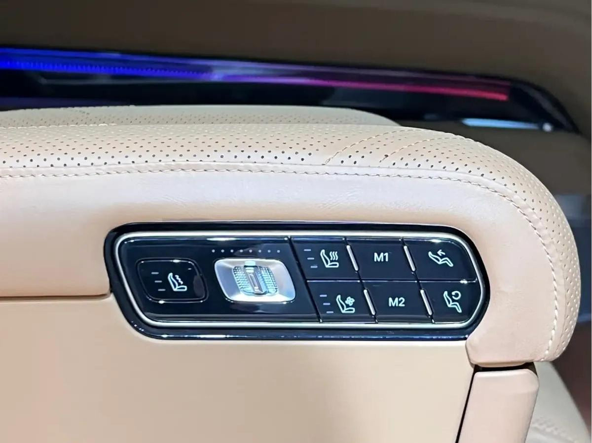 2025 Zeekr 9X 2.0T 279HP L4 1DHT PHEV 70KWH 380km image 12