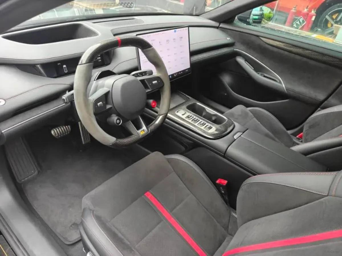 2025 Xiaomi SU7 Ultra BEV 93.7KWH 630km image 12