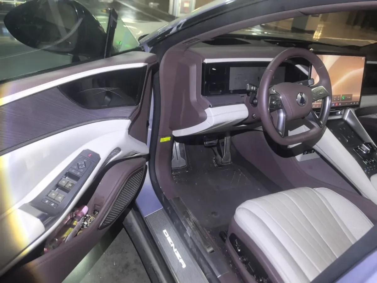 2024 Denza DenzaZ9GT 2.0T 207HP L4 E-CVT PHEV 38.5KWH 201km image 12