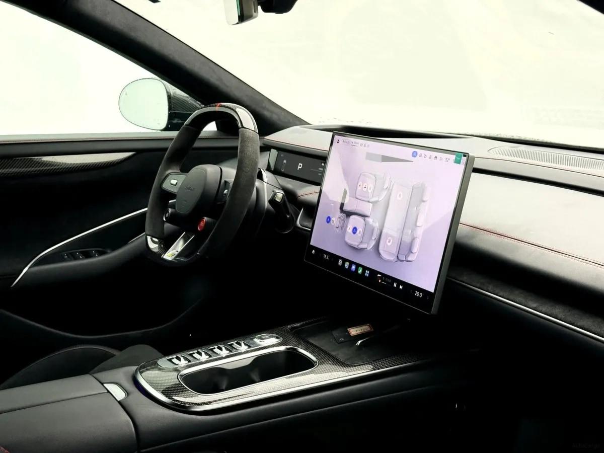 2025 Xiaomi SU7 Ultra BEV 93.7KWH 630km image 12