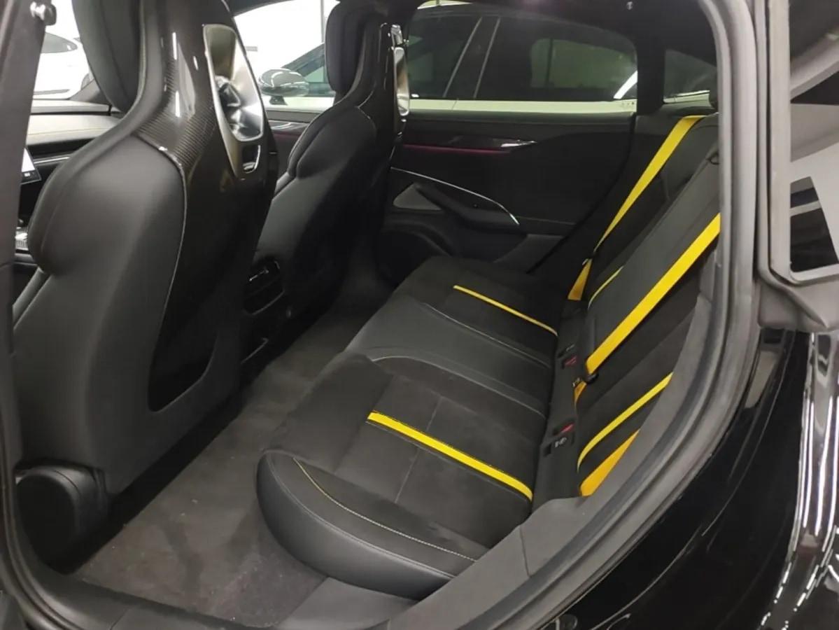 2025 Xiaomi SU7 Ultra BEV 93.7KWH 630km image 12