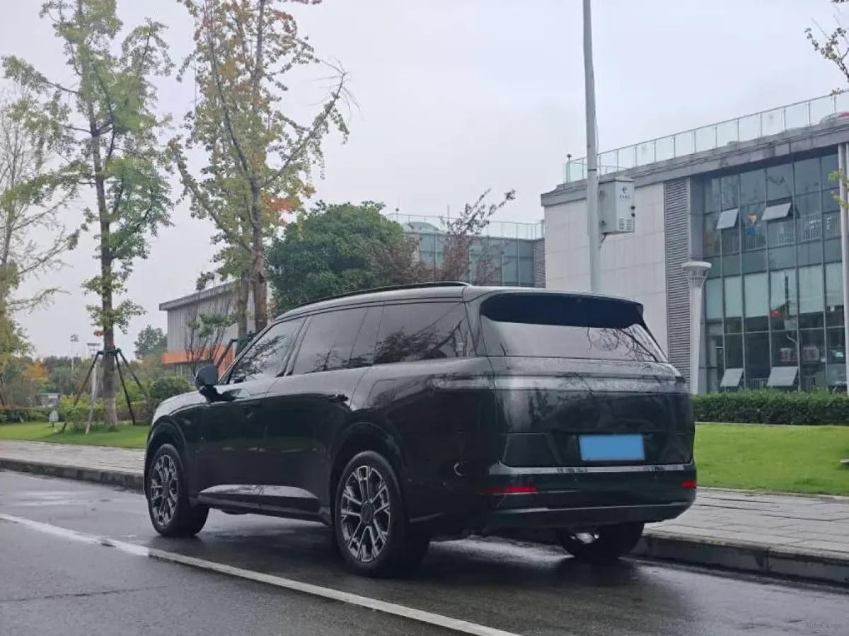 2025 LYNK&CO 900 2.0T 254HP L4 3DHT PHEV image 12