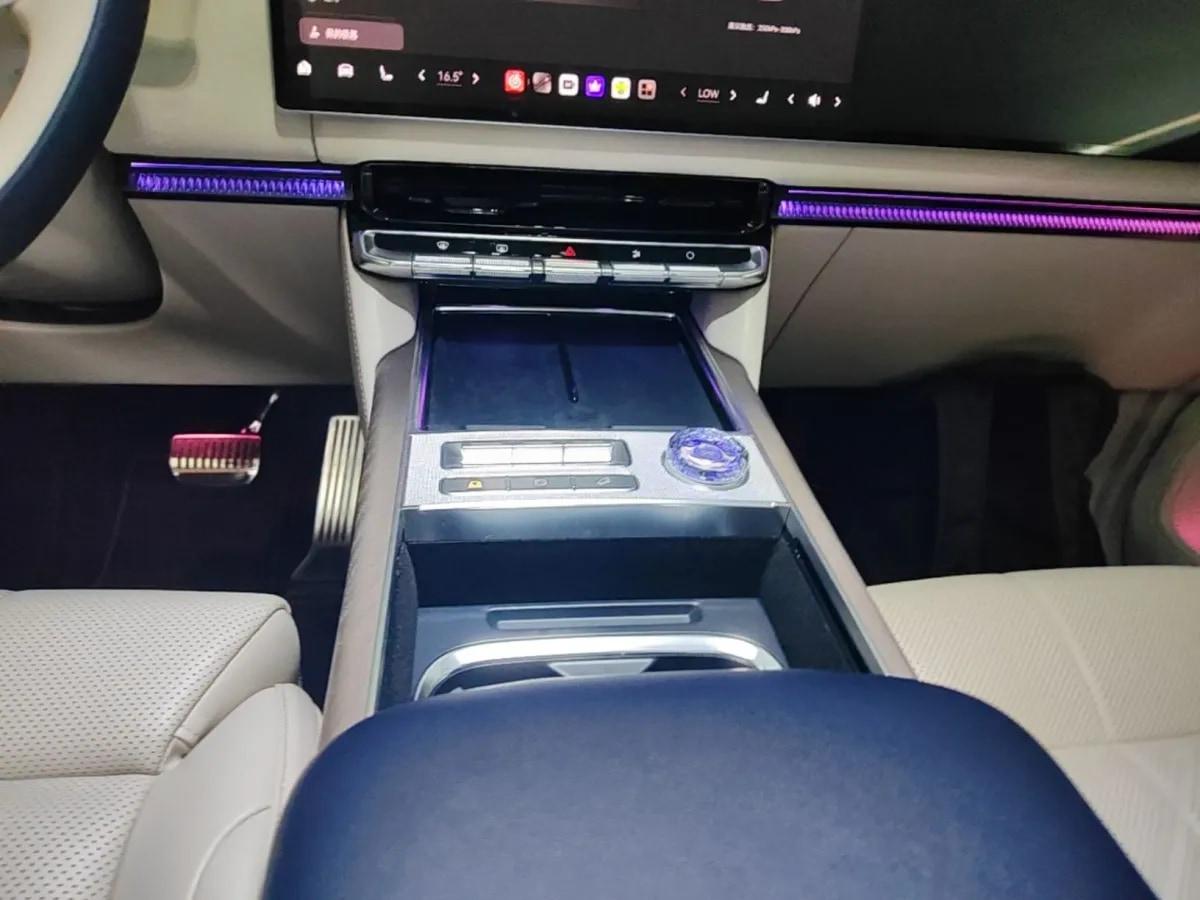 2025 Zeekr 9X 2.0T 279HP L4 1DHT PHEV 70KWH 355km image 12
