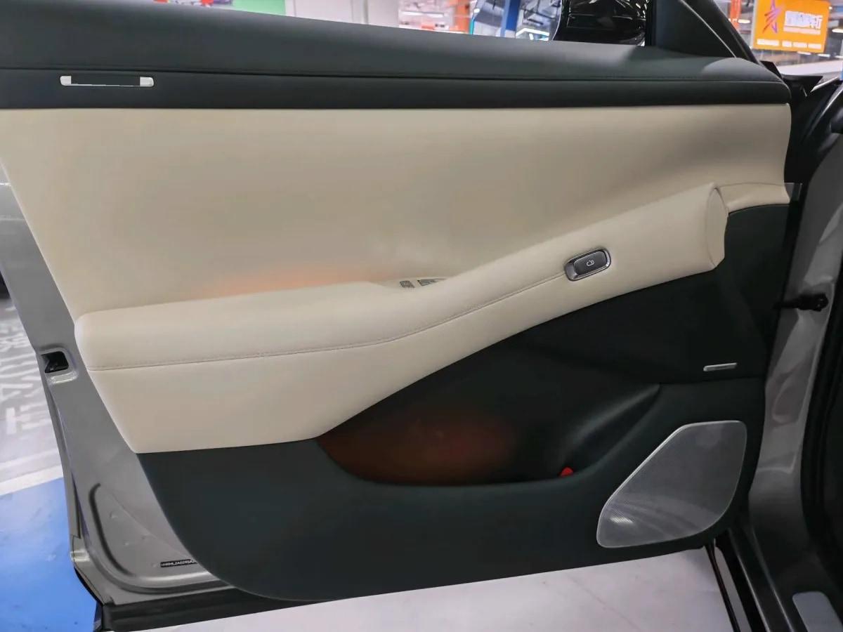 2025 Xiaomi YU7 BEV 96.3KWH 770km image 12