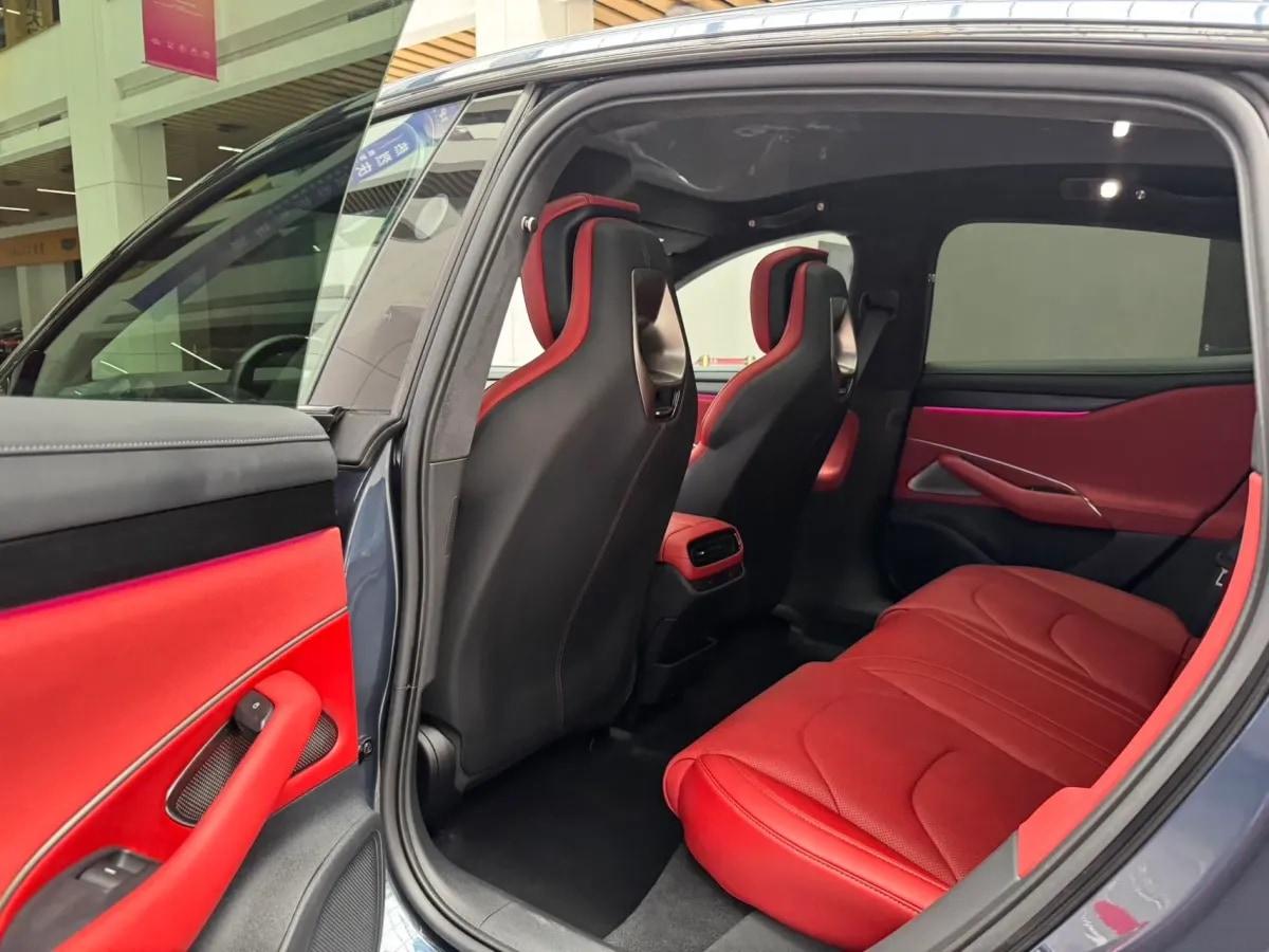 2024 Xiaomi SU7 BEV 101KWH image 12