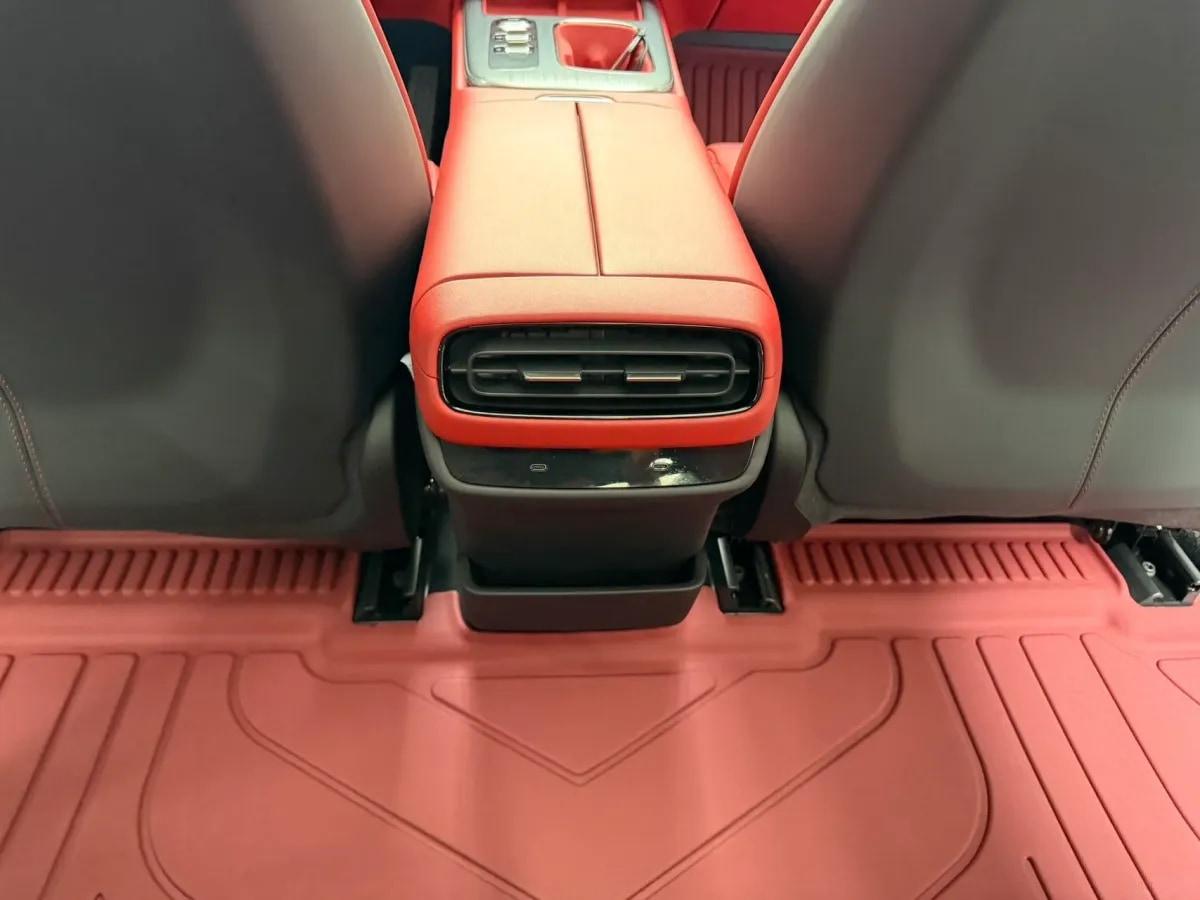 2024 Xiaomi SU7 BEV 73.6KWH 700km image 13