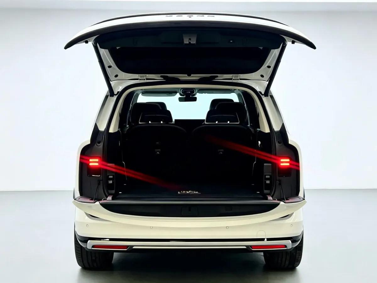 2025 Zeekr 9X 2.0T 279HP L4 1DHT PHEV 70KWH 355km image 13