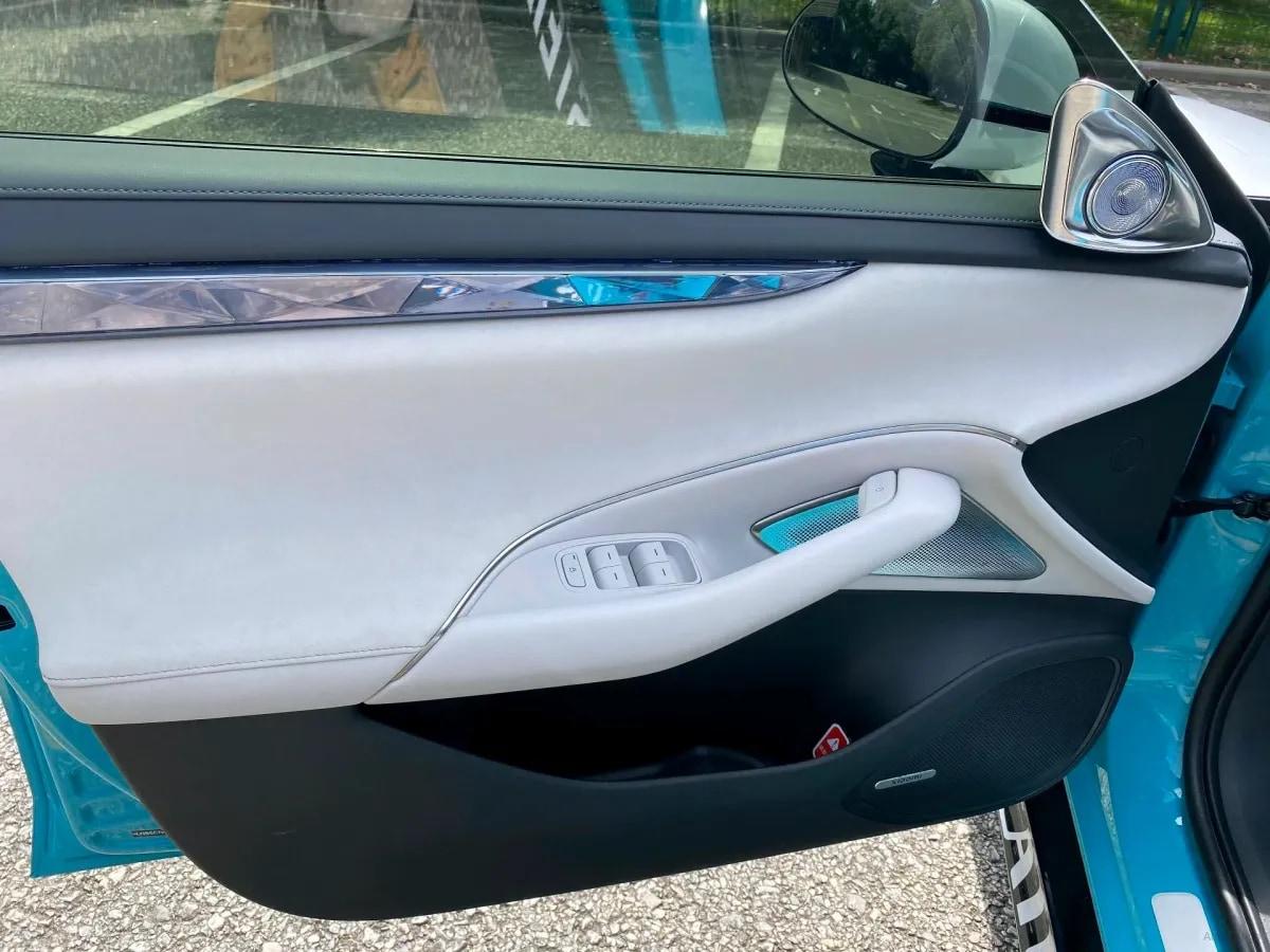 2024 Xiaomi SU7 BEV 73.6KWH image 14