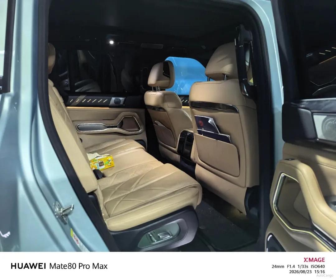 2025 FangChengBao Bao 8 2.0T 245HP L4 E-CVT PHEV 36.8KWH image 14
