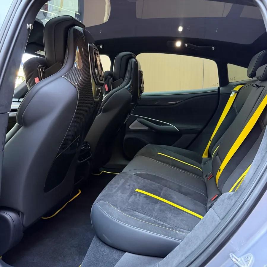 2025 Xiaomi SU7 Ultra BEV 93.7KWH 630km image 14