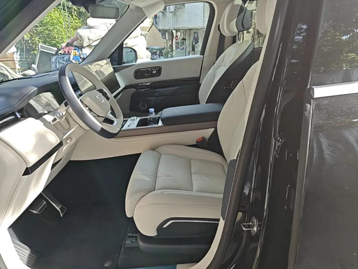 2025 Zeekr 9X 2.0T 279HP L4 1DHT PHEV image 14